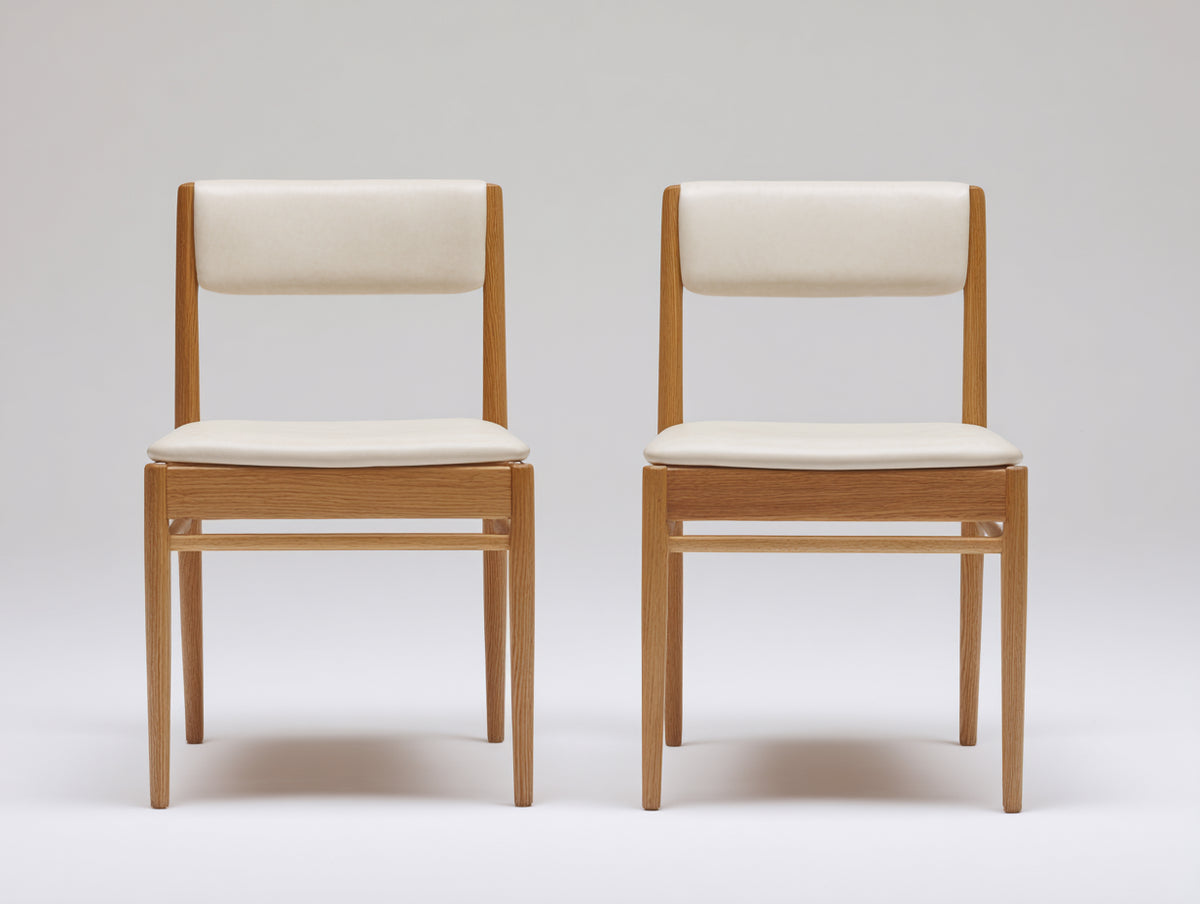 Sillas de comedor de madera 48x52x84 cm - Blanco crema y roble natural - Asiento y respaldo acolchados con diseño abierto